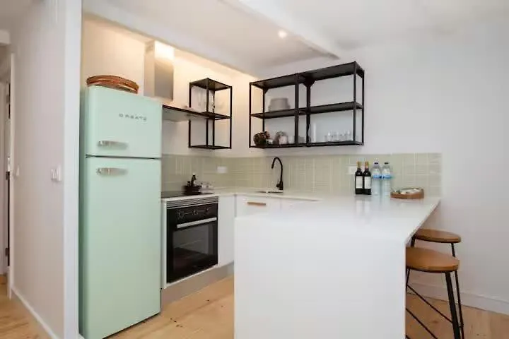 Pool-Lisbon City Centre-Garden-Wifi-1D Apartment  Lisbon