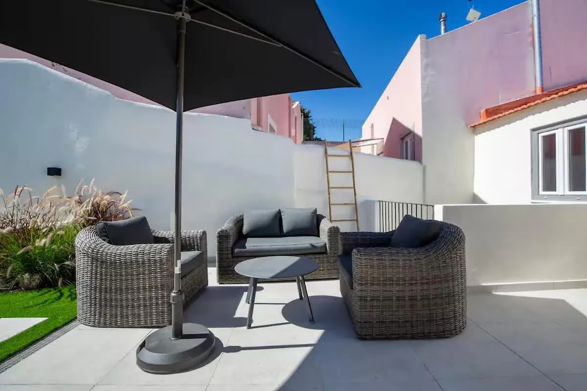 Pool-Lisbon City Centre-Garden-Wifi-1D Apartment