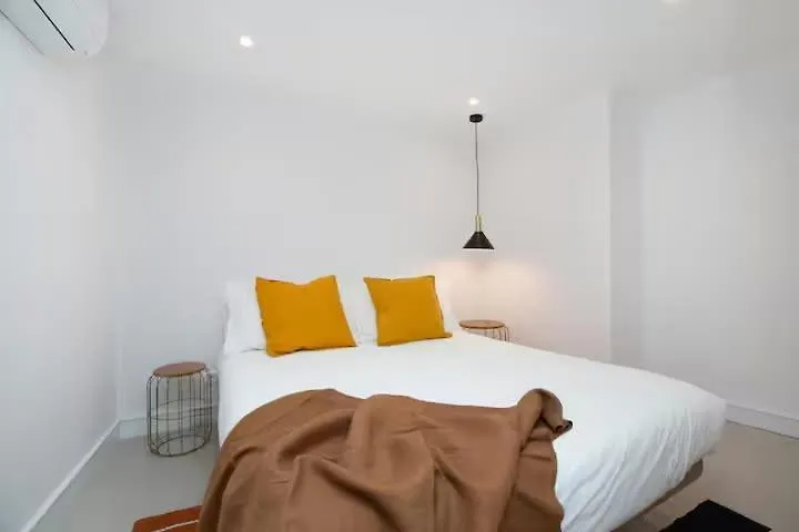 Pool-Lisbon City Centre-Garden-Wifi-1D Apartment  Lisbon