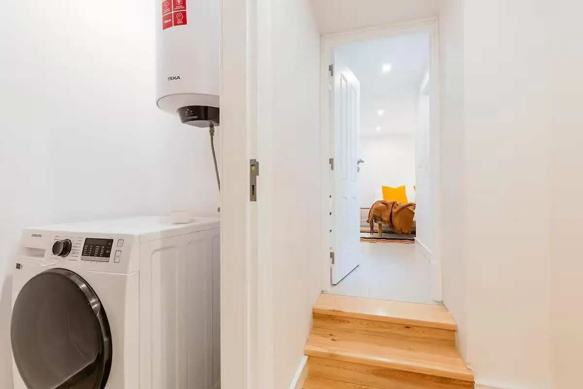 Pool-Lisbon City Centre-Garden-Wifi-1D Apartment