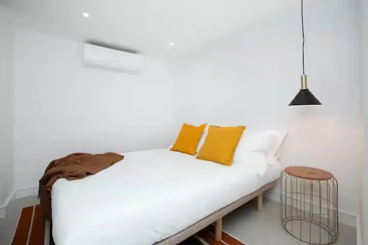 Pool-Lisbon City Centre-Garden-Wifi-1D Apartment Lisbon