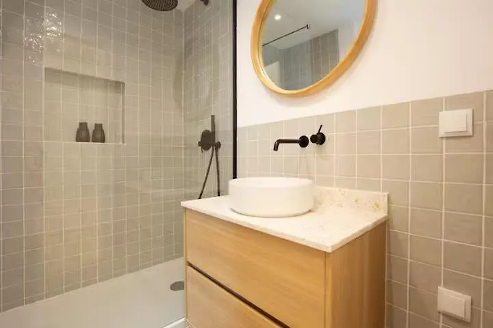 Pool-Lisbon City Centre-Garden-Wifi-1D Apartment