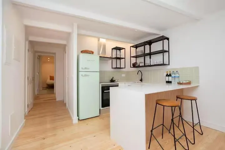Pool-Lisbon City Centre-Garden-Wifi-1D Apartment Portugal