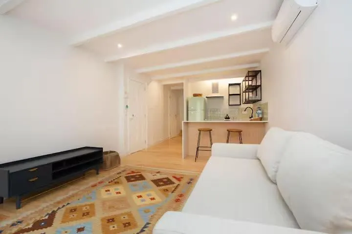 Pool-Lisbon City Centre-Garden-Wifi-1D Apartment 0*, Lisbon Portugal