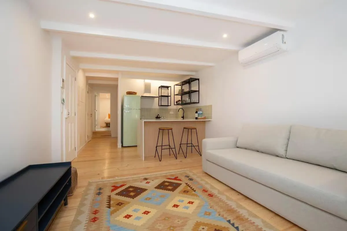 Pool-Lisbon City Centre-Garden-Wifi-1D Apartment Portugal