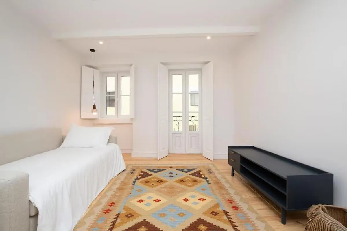 Pool-Lisbon City Centre-Garden-Wifi-1D Apartment 0*, Lisbon Portugal